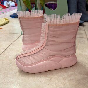 Collina Strada x UGG ruffle seashell classic short boots size us 8 pink